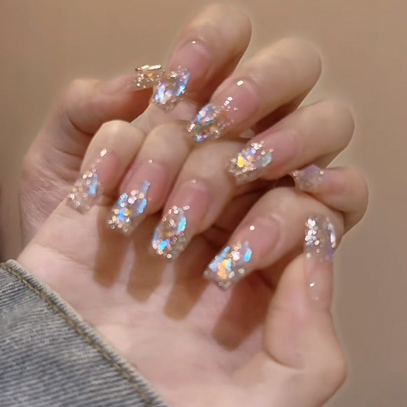 Glamorous nail art with holographic accents Kalsten