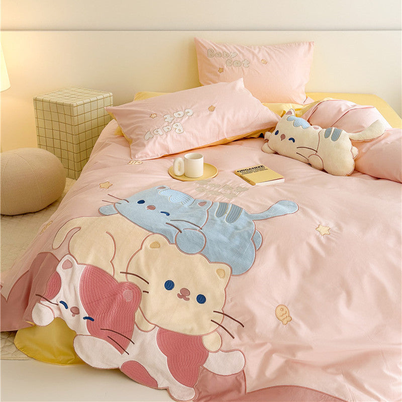 Children's bedding set with playful space bunny design
