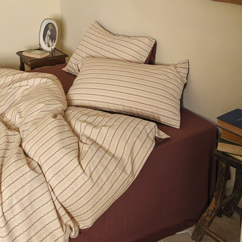 Duvet cover set made of woven cotton percale with fine striped pattern and linen look