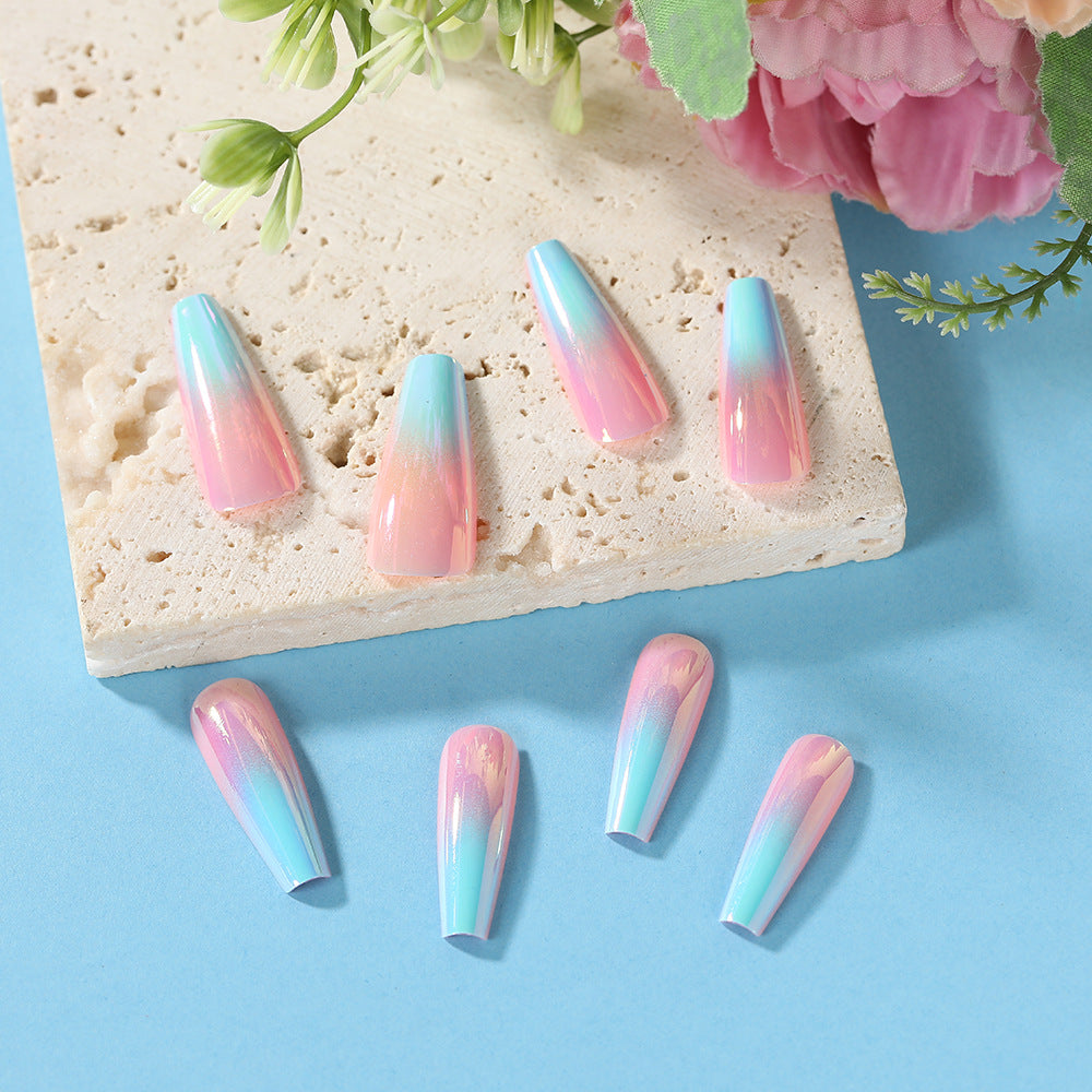Artificial nails in modern ombre design Kalsten