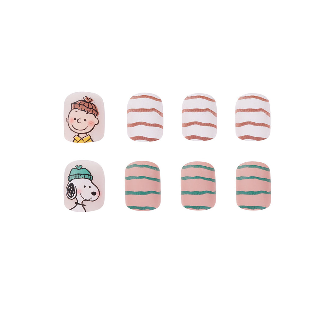 Artificial artificial nails with playful mascot design Kalsten