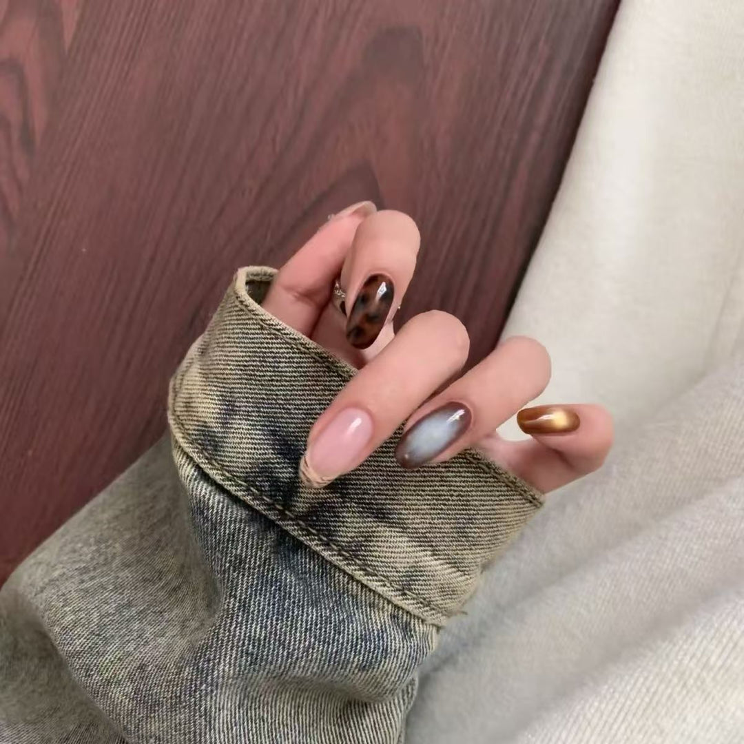 Trendy Press-On Nail Art Kalsten
