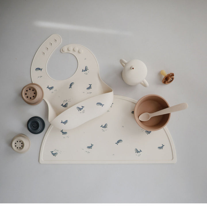 Silicone Suction Placemat with Whale Print for Baby Feeding
