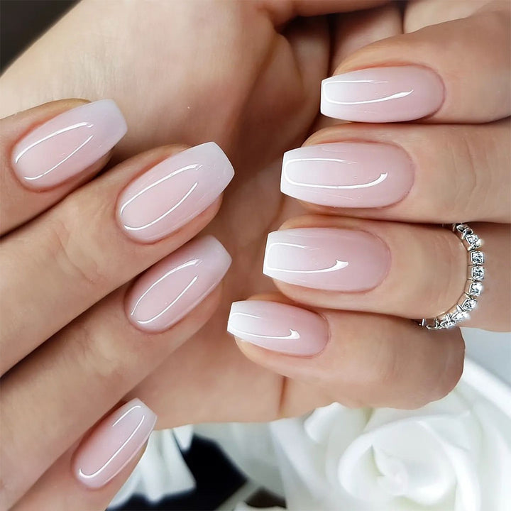 Acrylic nail set with glamorous transition effects Kalsten