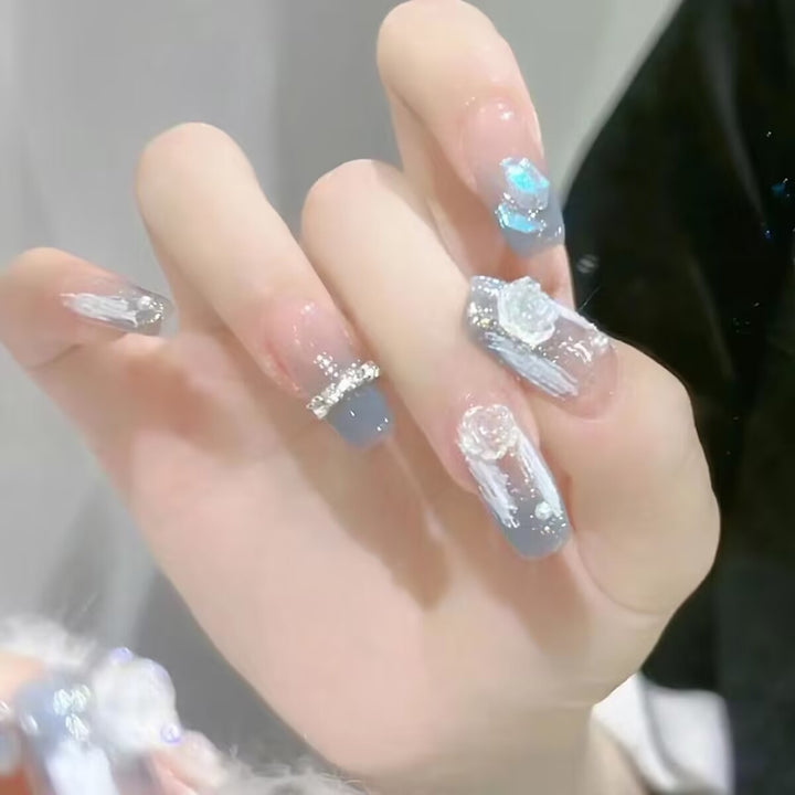 Decorative Floral Press-On Nail Art Set Kalsten
