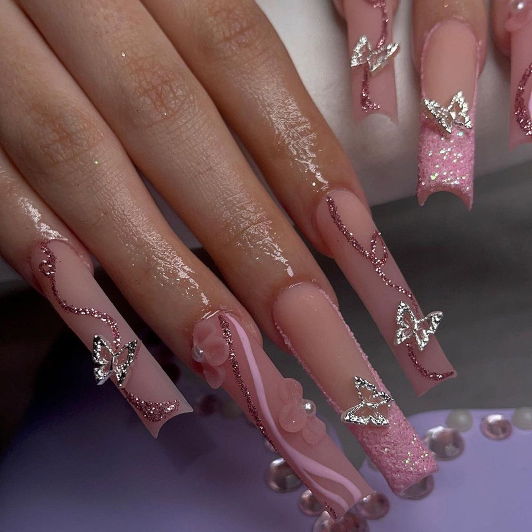 Exquisite Fingernails with Glitter and Decorative Elements Kalsten