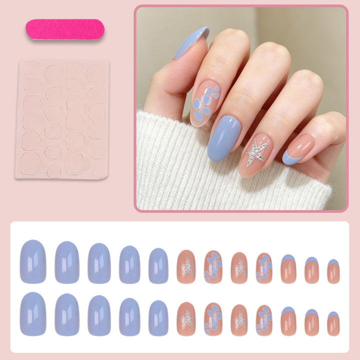 Artificial nail set with elegant patterns and glitter accents Kalsten