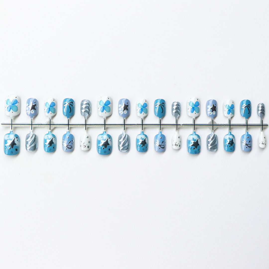 Thematic Ocean-Inspired Press-On Nail Set