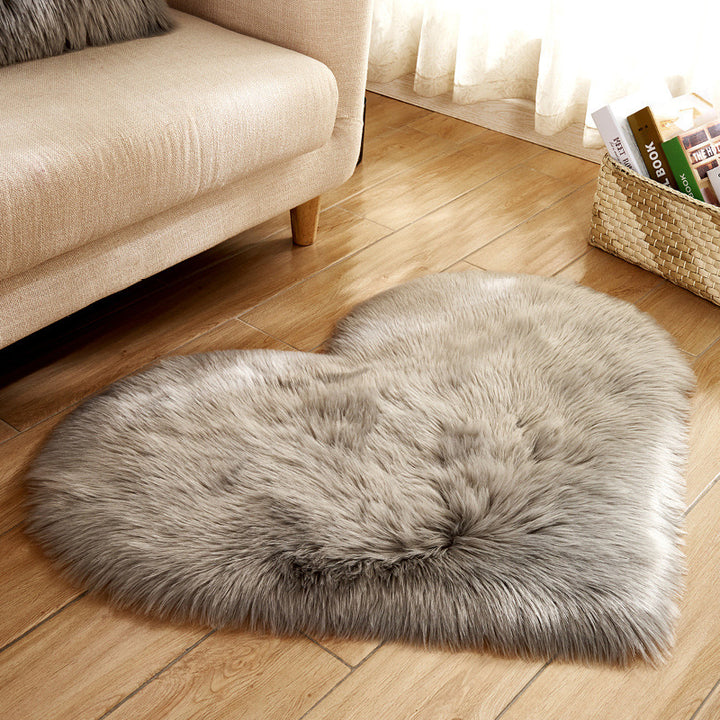 Plush Heart-Shaped Area Rug Kalsten