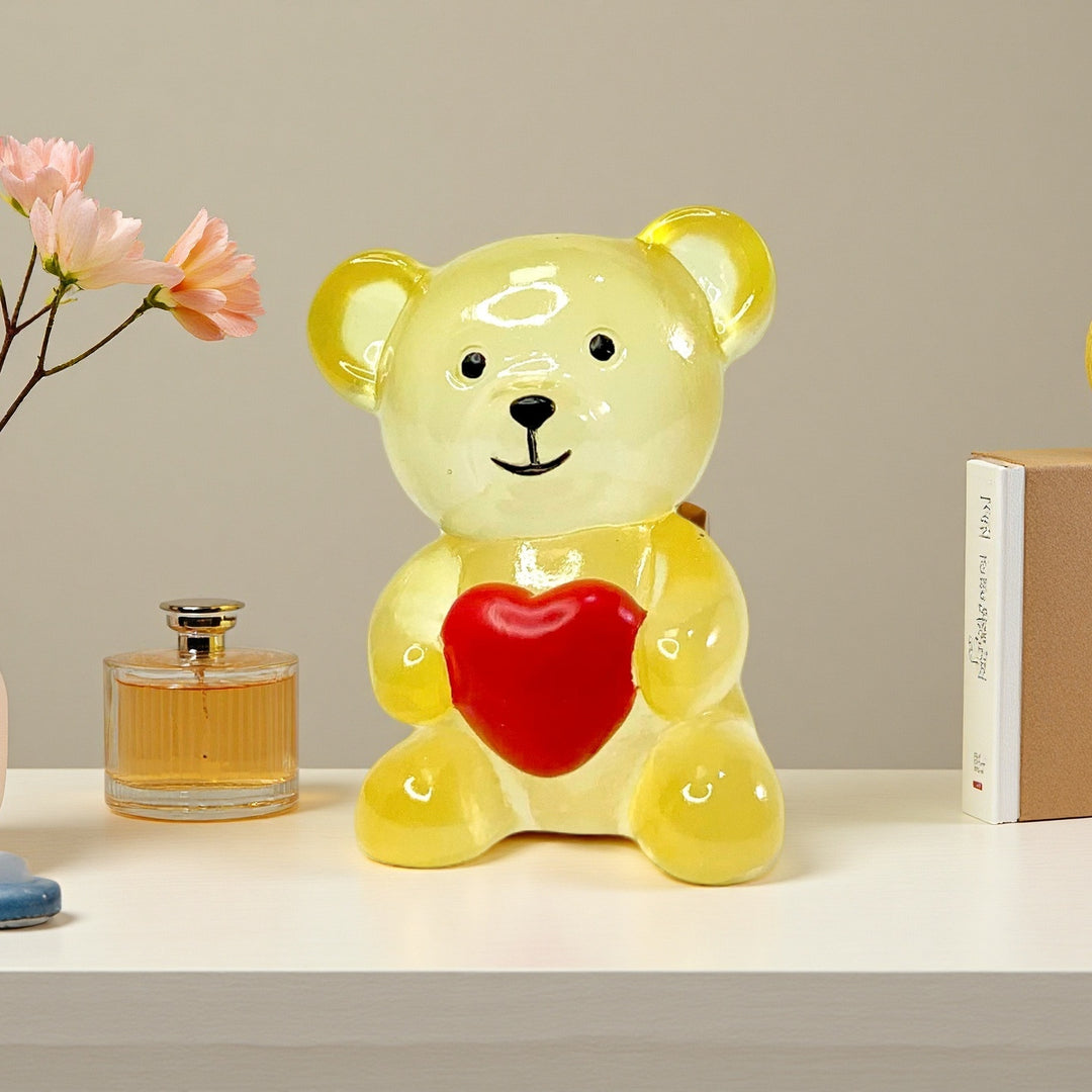 Decorative bear figure with heart Kalsten