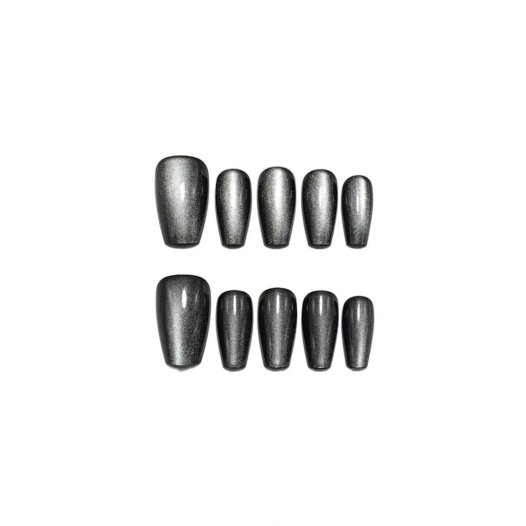 Nail art set with elegant metallic finish Kalsten