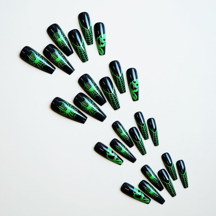 Halloween-Themed Stiletto Press-On Nail Art Kalsten