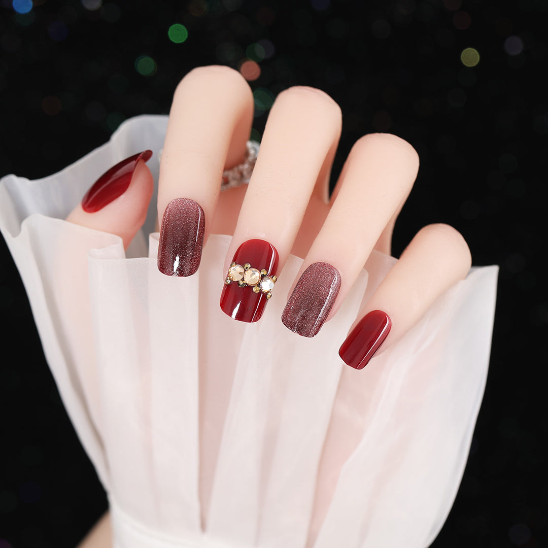 Elegant Decorative Press-On Nail Art