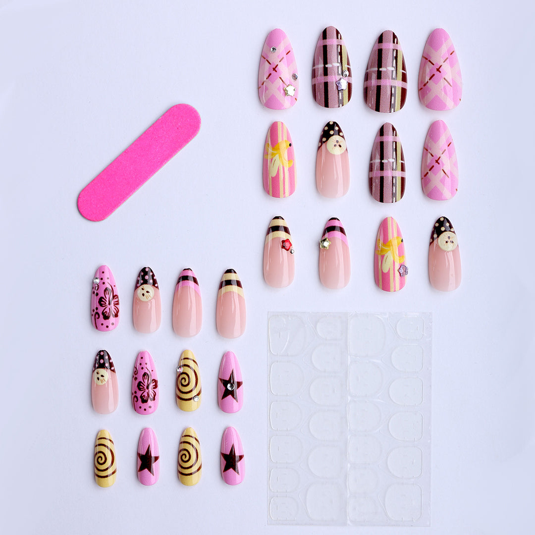 Artificial nails with playful 3D elements Kalsten