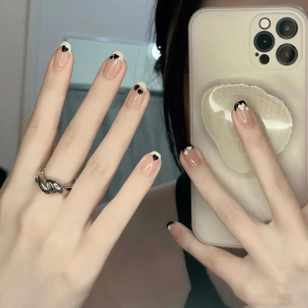 Artistic Heart-Patterned Press-On Nails