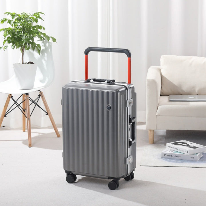 Compact Multi-Directional Spinner Luggage Kalsten