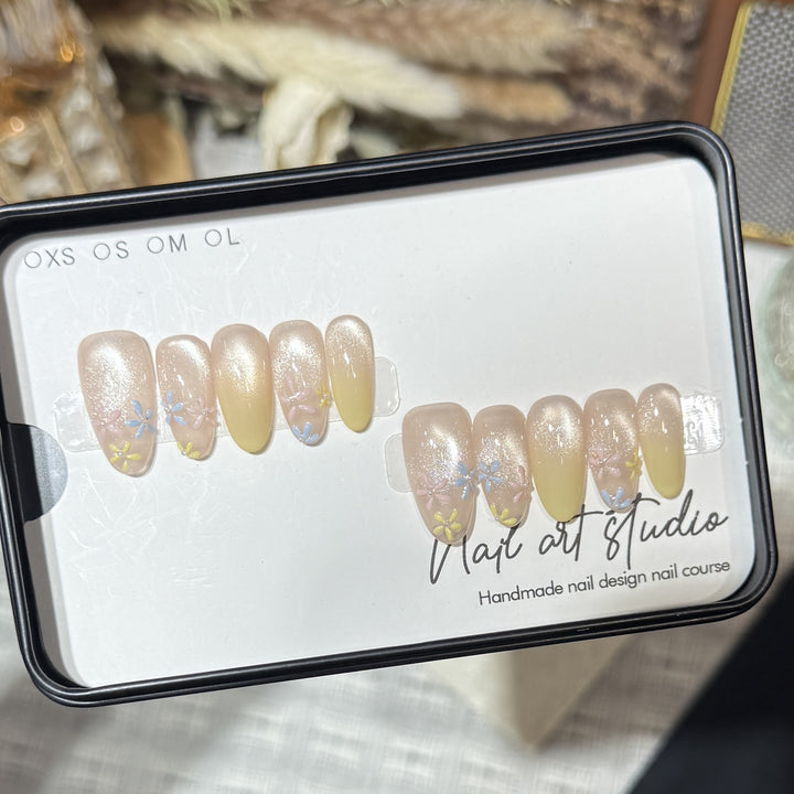 Stylish Press-On Nail Set with Floral Design Kalsten