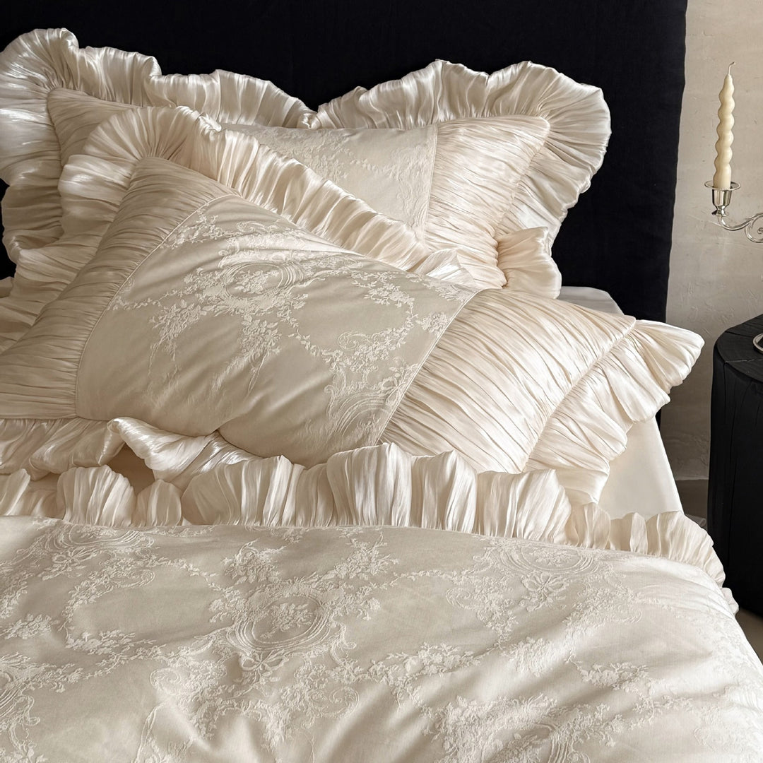 Luxurious ruffled satin bedding set with jacquard pattern and pleated edges