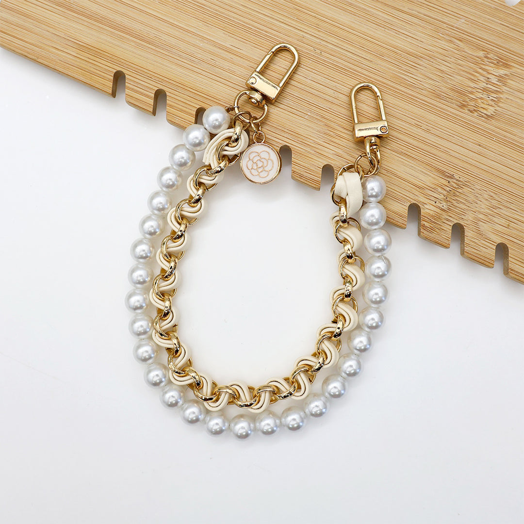 Chic Pearl-Chain Eyewear Holder Kalsten