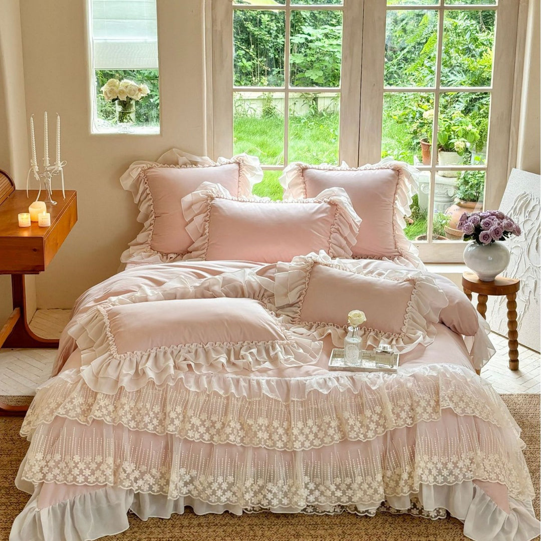 Romantic bedding set with layered lace ruffle and frill edge