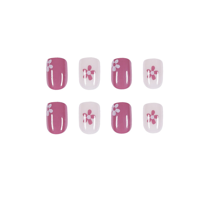 Artful Nail Art with Floral Elements Kalsten