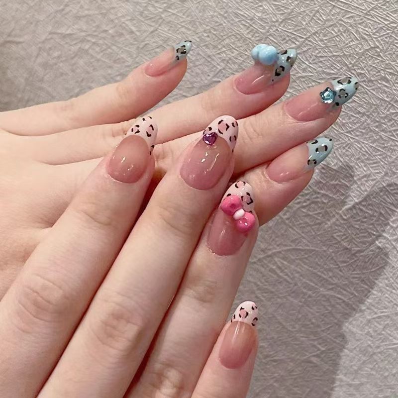 Fashionable Press-On Nail Set Kalsten
