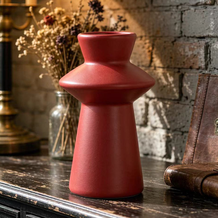 Contemporary Sculptural Vase Kalsten