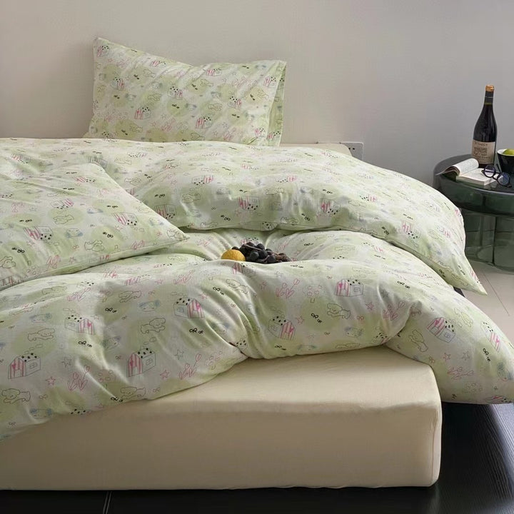 Bedding set made of cotton satin with a cute pastel motif