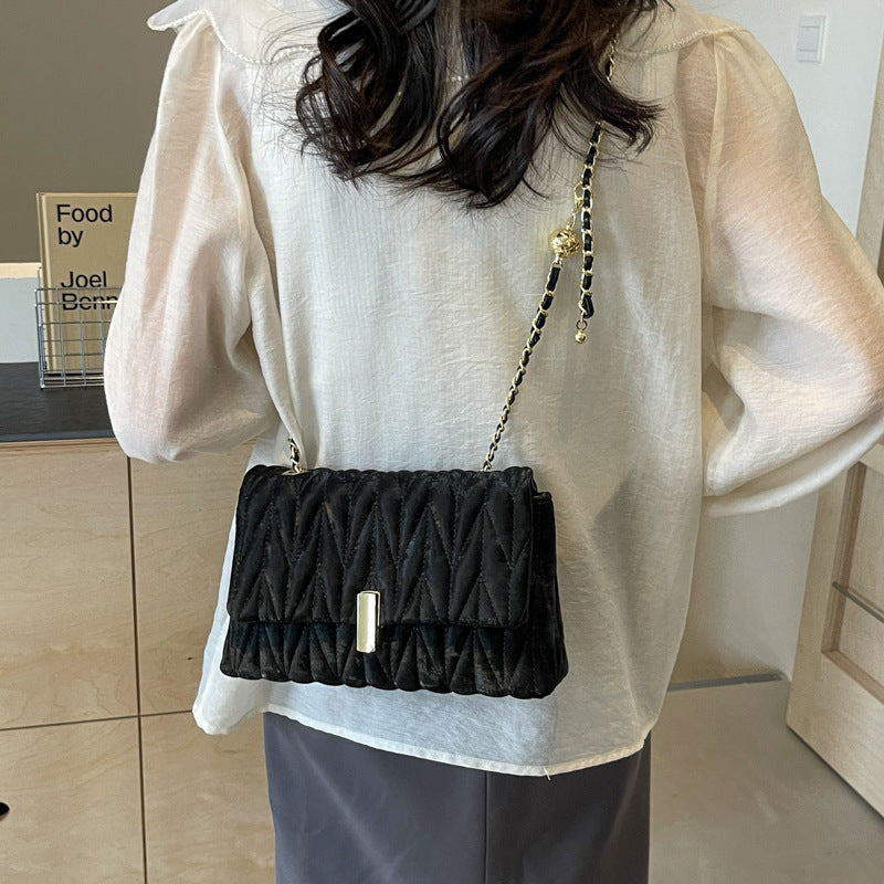 Quilted Shoulder Clutch Kalsten