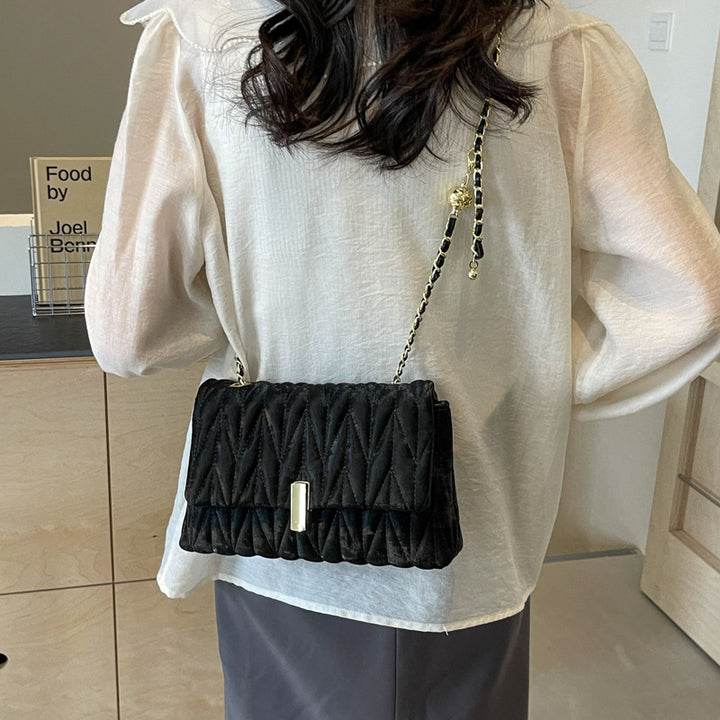 Quilted Shoulder Clutch Kalsten
