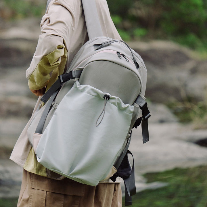 Functional backpack with intelligent storage concept Kalsten