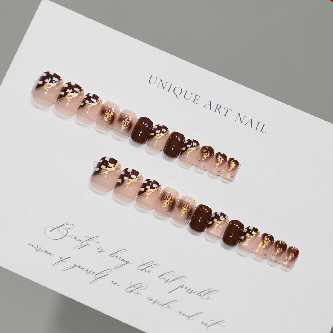 Elegant Artistic Press-On Nail Set