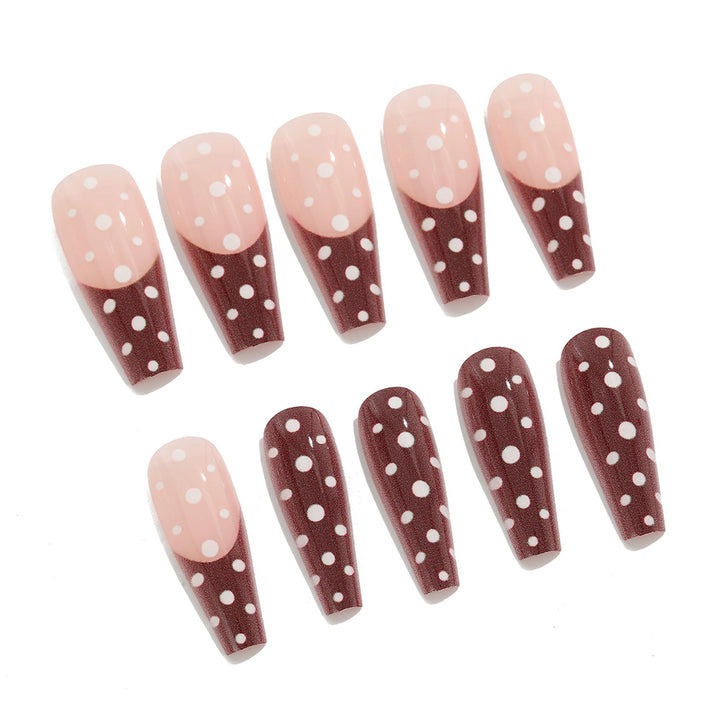 Artificial nails in the popular polka dot design Kalsten