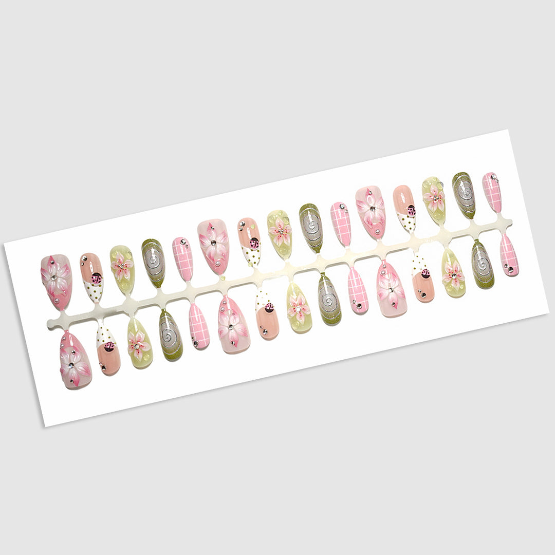 Floral Luxury Press-On Nail Art Set