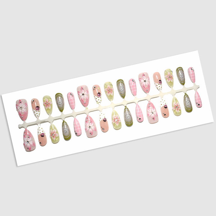 Floral Luxury Press-On Nail Art Set