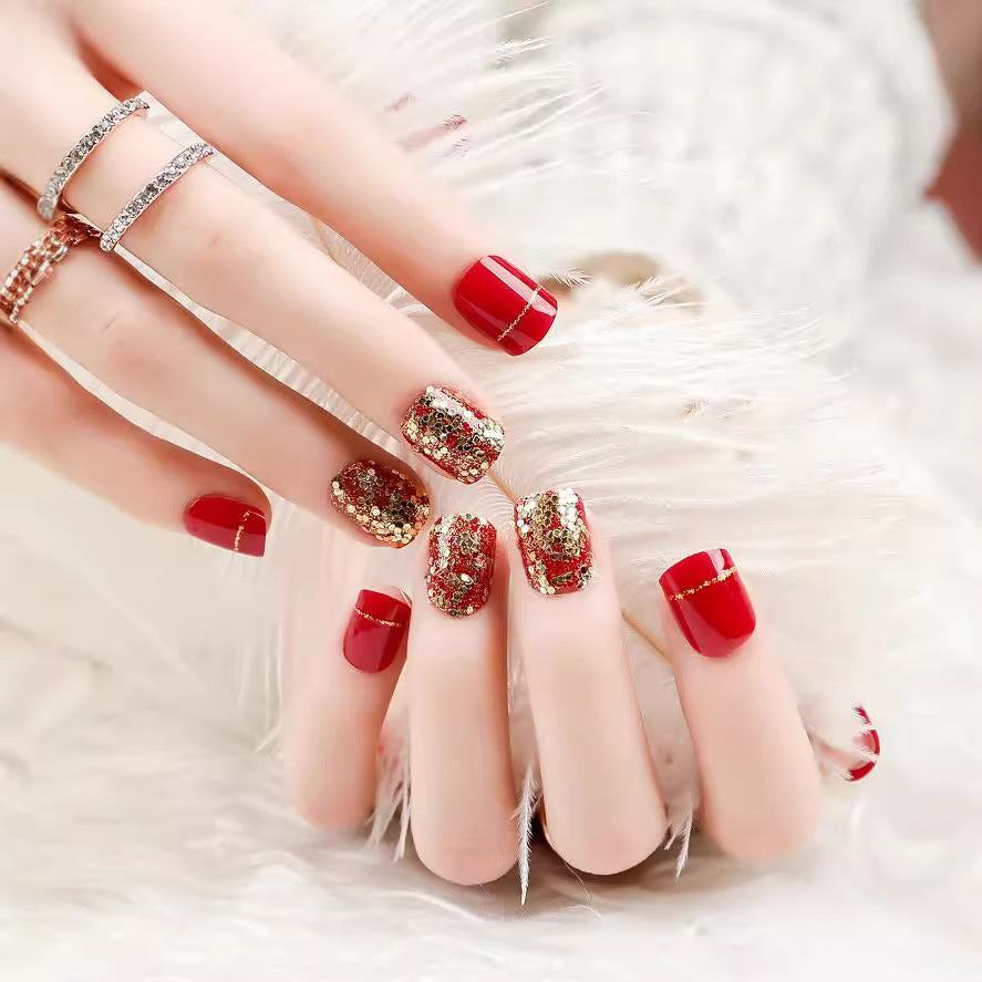 Glittery Press-On Nail Set