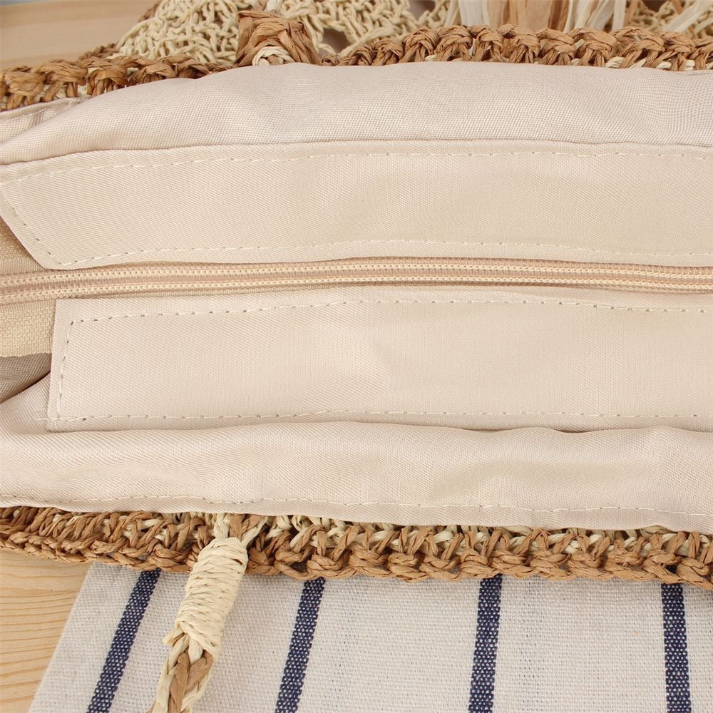 Handbag Made of Hand-Woven Natural Material with Appealing Tassel Detail Kalsten