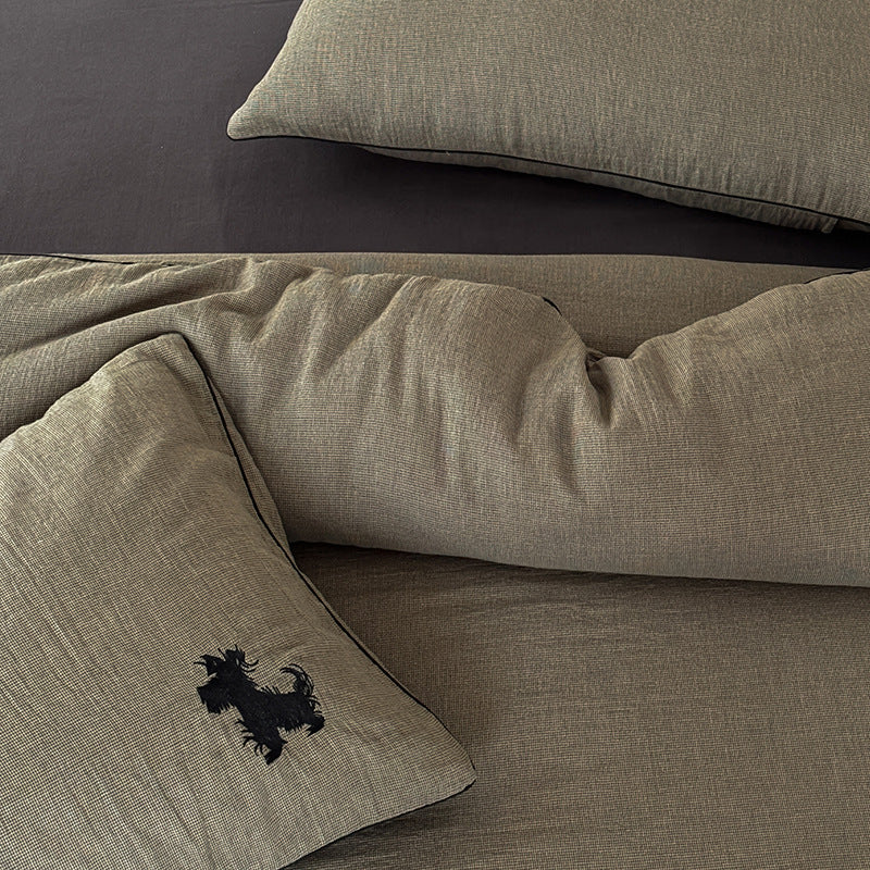 Bed cover set linen look with embroidered dog motif and concealed zipper