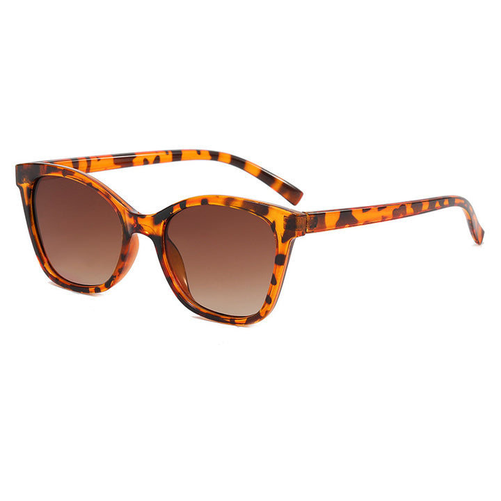 Women’s elegant sunglasses in a modern cat-eye style Kalsten