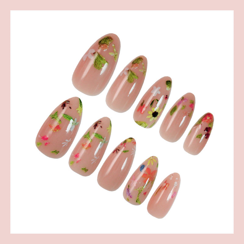 Nail art set with floral designs and elegant shine Kalsten