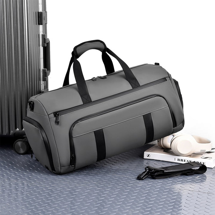 Sports bag with separate shoe compartment and plenty of storage space Kalsten