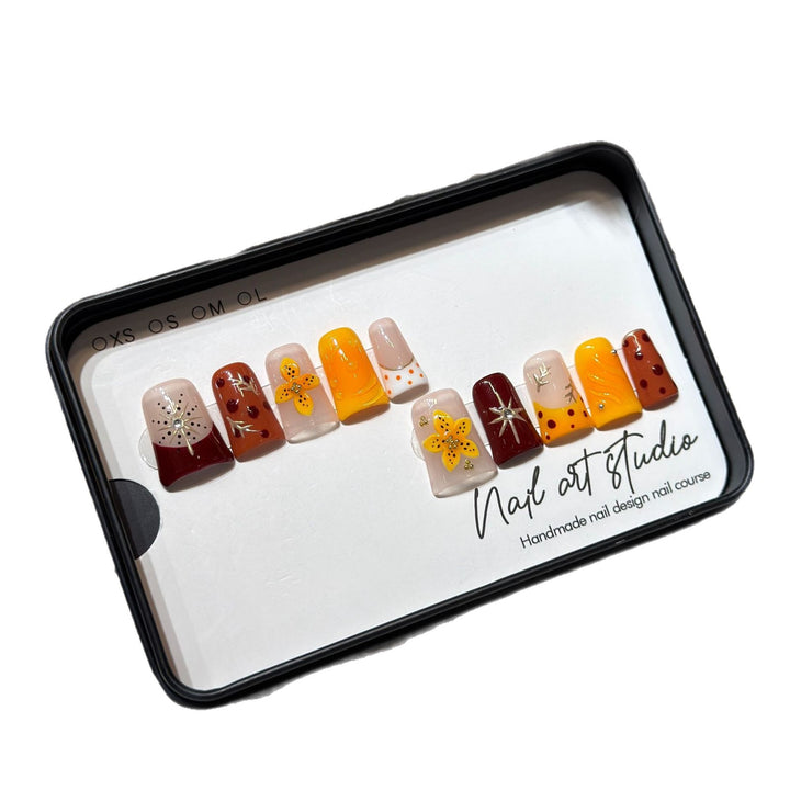 Handmade Floral Press-On Nail Set Kalsten