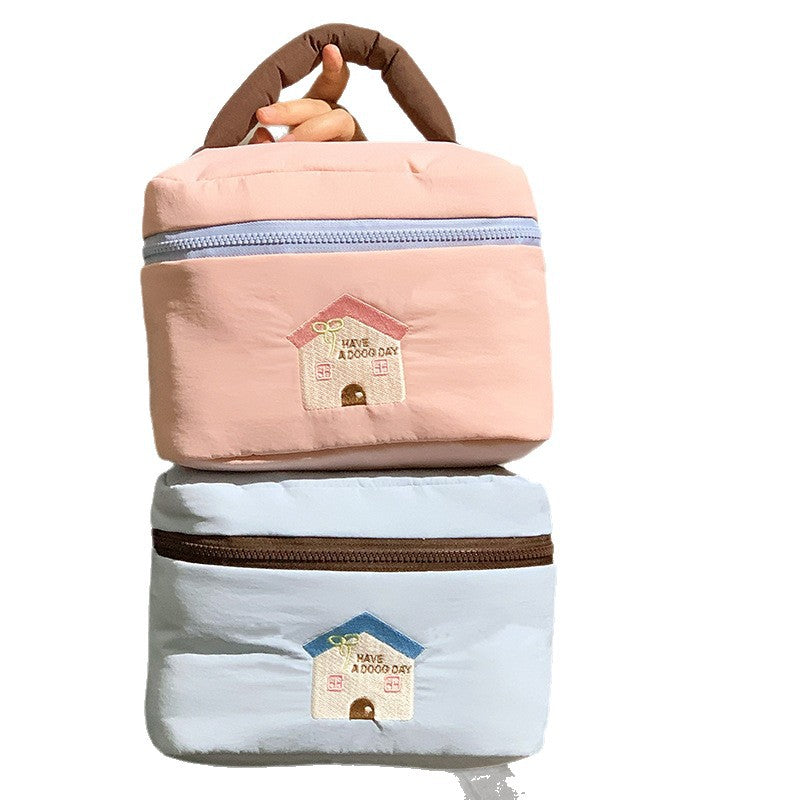 Practical Lunchbox with Playful House Design Kalsten