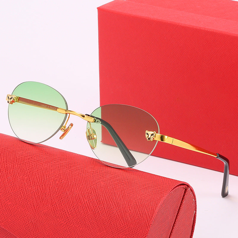 Ladies oval sunglasses with luxurious metallic accents Kalsten