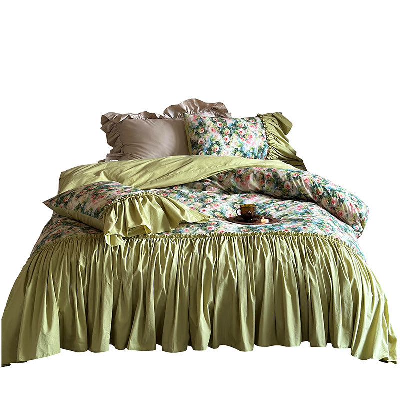 Luxurious cotton bedding set with ruffles, frills and watercolor rose print