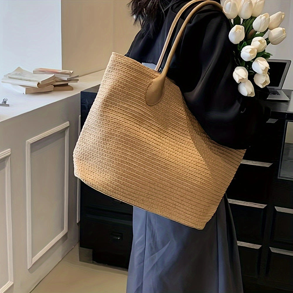 Spacious Tote Bag Made of Braided Natural Material Kalsten