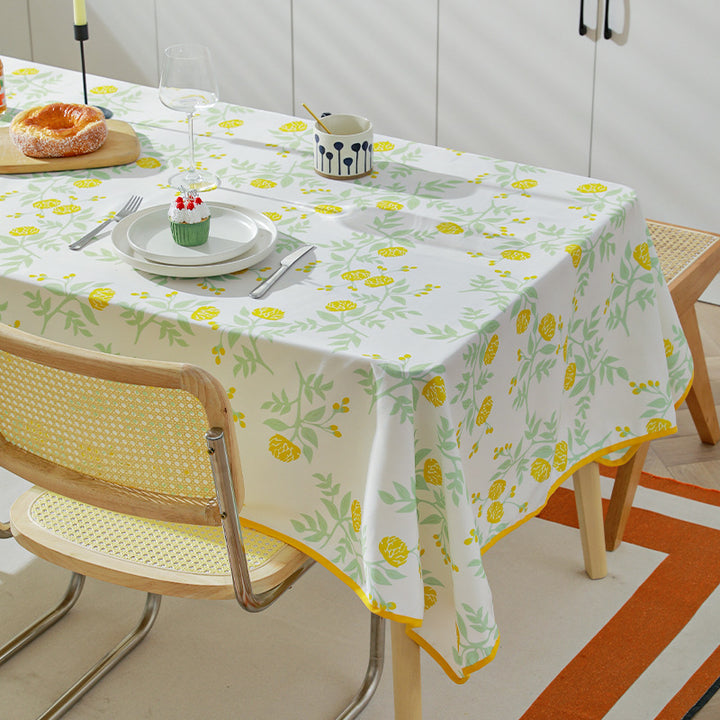 Rectangular tablecloth with botanical orange berry print and contrasting hem piping Kalsten