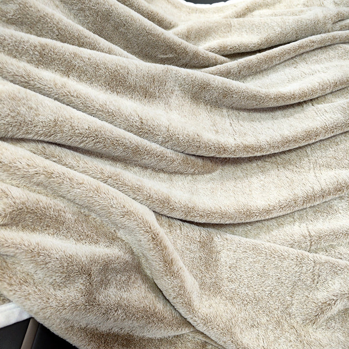 Women Ultra-Soft Plush Blanket with Stylized Checkered Pattern Kalsten