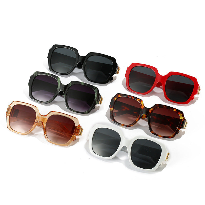 Women's fashionable oversized sunglasses with luxurious metal elements Kalsten