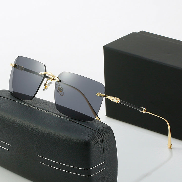 Women's fashionable sunglasses with square frame and luxurious accents Kalsten